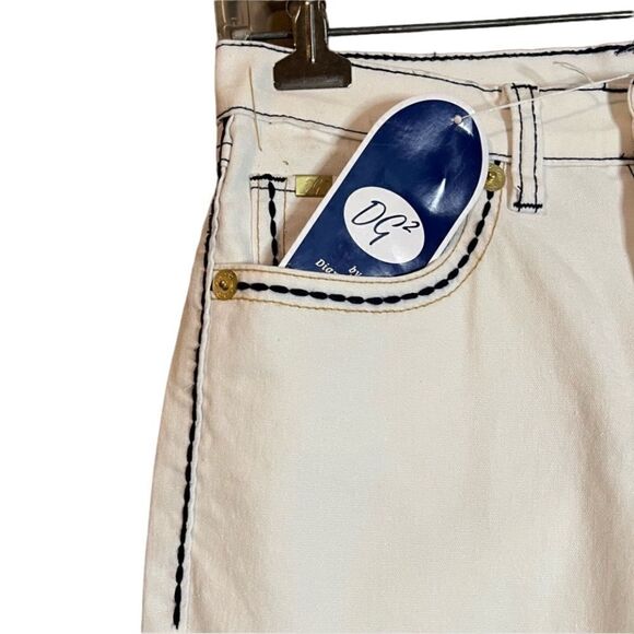 NWT! D2G white boot cut jeans. Size 4 petite - Picture 3 of 12
